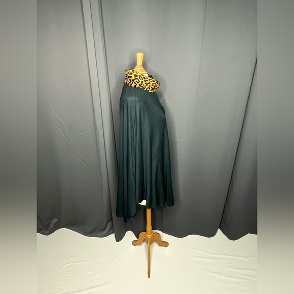 Vintage 80s Kathleen for Sweet Herb Cape - Picture 4 of 13